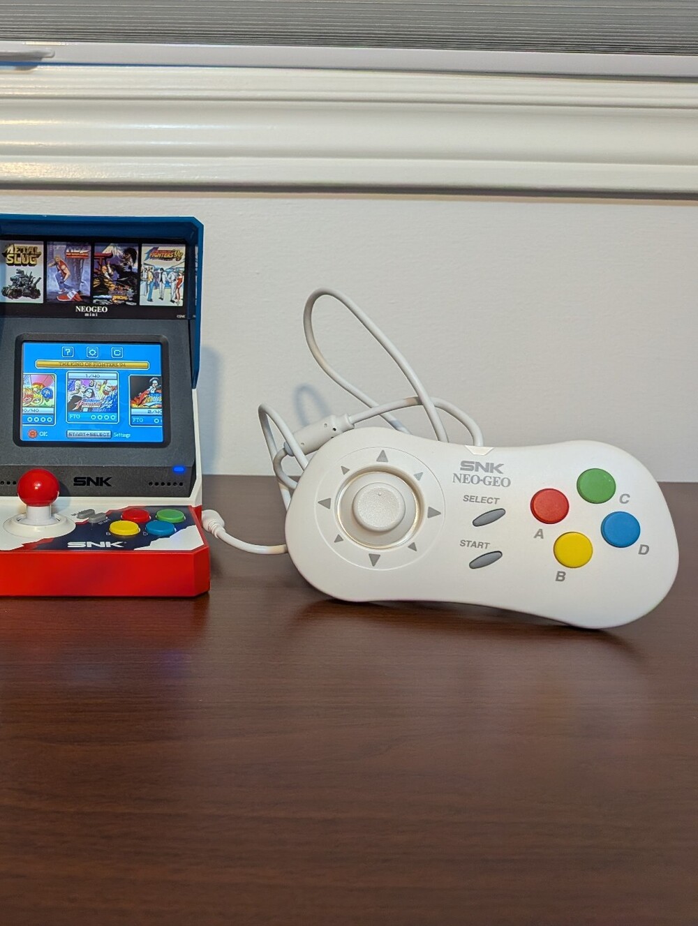Neo Geo Mini Arcade Console - Red, Blue & White - Picture 3 of 3